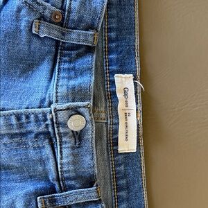 Women’s Gap 1969 Best Girlfriend. Size 30. 26” length.